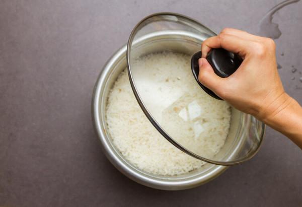 內膽不僅有毒還會致癌？電飯煲是肝癌的催化劑?安全使用，謹記3點