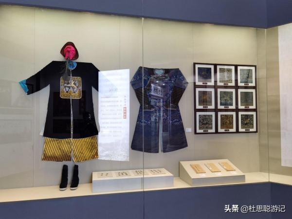 漢EV自駕新疆,車輛在停車場OTA整車升級,遊逛伊犁林則徐紀念館 漢EV自駕新疆,車輛在停車場OTA整車升級,遊逛伊犁林則徐紀念館