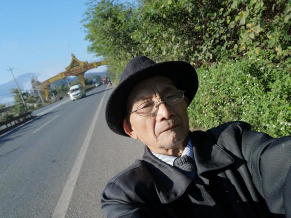 《七十老人喜自駕》夕陽紅•環中國遊單人獨車床車自駕游回憶錄