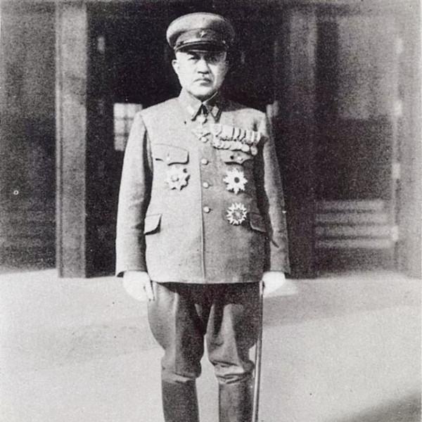 蘭封失守，薛嶽要求槍決桂永清，一看他的老丈人，只好將師長槍斃