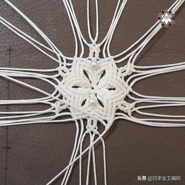 用繩子就能編出漂亮的雪花，超詳細的教程，一步一步教你編