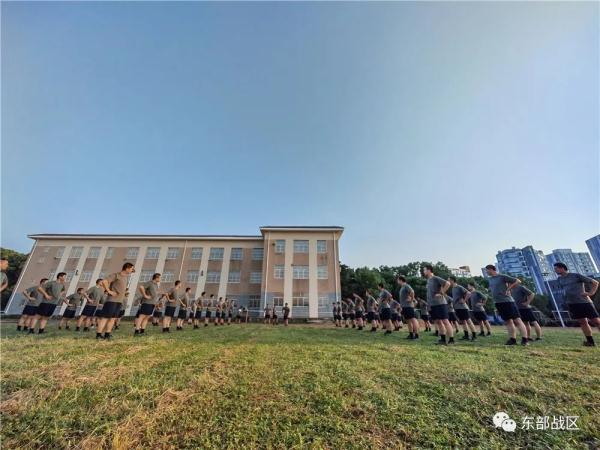 新兵家長：中秋佳節，您有一封來自軍營的信