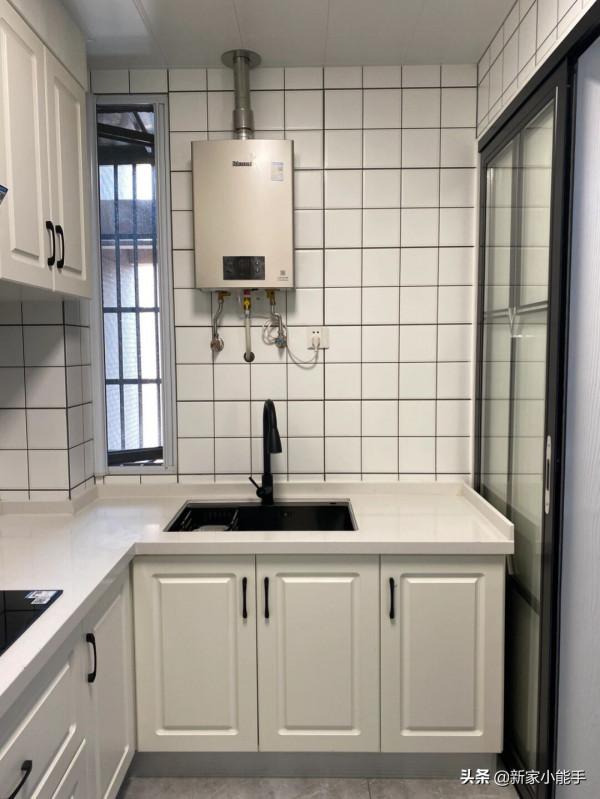 新房終於傢俱進場，越來越有家的味道，做了嵌入式的鞋櫃很實用