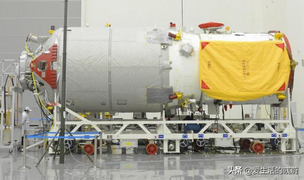 航天員在太空生活半年就得消耗100個游泳池氧氣,怎麼解決很簡單 航天員在太空生活半年就得消耗100個游泳池氧氣,怎麼解決很簡單