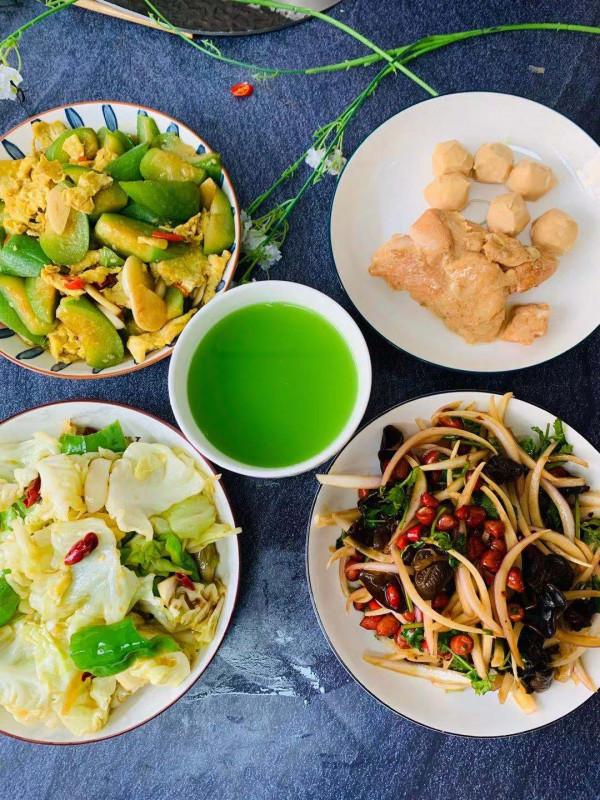 40歲大叔，不想變得“油膩”，一日三餐特自律，朋友：別瞎折騰了