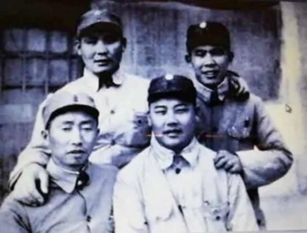 1943年,八路軍餓著肚子被日偽追了一晝夜,碰到一夥鬼子做飯 1943年,八路軍餓著肚子被日偽追了一晝夜,碰到一夥鬼子做飯