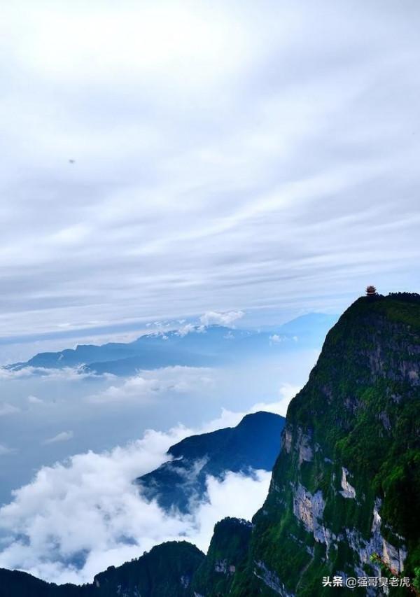 峨眉山軼事(駱坤琪) 峨眉山軼事(駱坤琪)