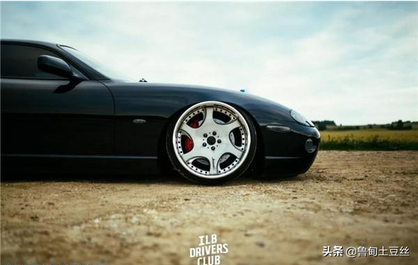 「轂銳馳」英國車友改裝在國內很小眾的捷豹XKR 「轂銳馳」英國車友改裝在國內很小眾的捷豹XKR