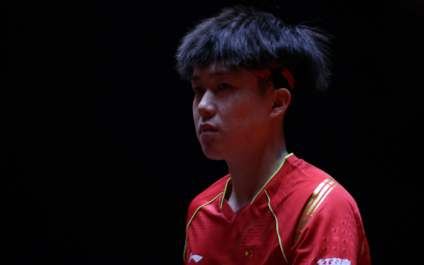 中國男乒金左手大戰！王楚欽七局苦戰4比3擊敗林高遠，奪男單冠軍