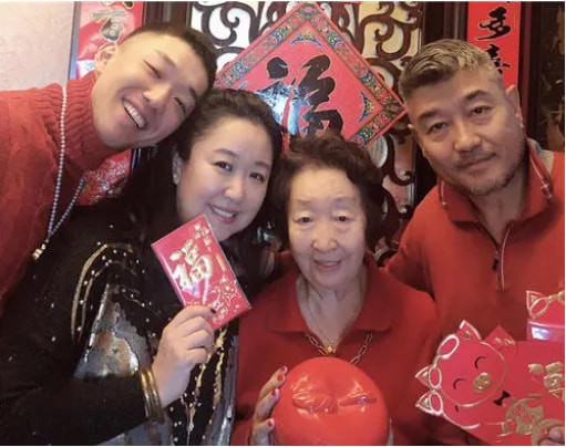 “牛大嬸”彭玉:大女兒離婚,小女兒嫁賣水果小夥兒,67歲二婚 “牛大嬸”彭玉:大女兒離婚,小女兒嫁賣水果小夥兒,67歲二婚