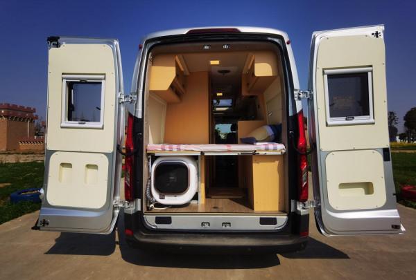 V590無中門橫床版來啦，超大橫床，任意翻滾也不怕