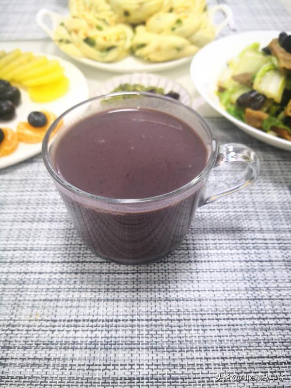 別再吃純白麵饅頭了，加點玉米麵和這兩樣，暄軟香濃又營養，真香