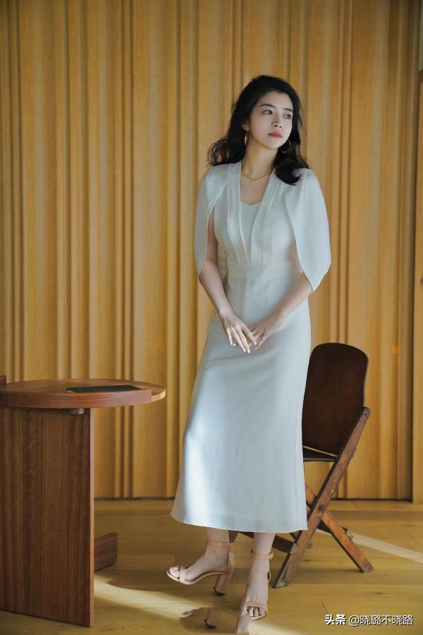 今年火了一種裙子,叫“奶油裙”,溫柔有氣質,學三木這樣穿真美 今年火了一種裙子,叫“奶油裙”,溫柔有氣質,學三木這樣穿真美