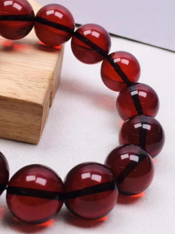 天然血珀酒紅色 天然血珀酒紅色