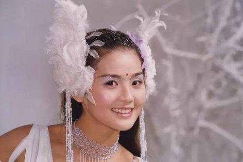 臉上畫朵花就是扮醜？這3位演員告訴你什麼叫“醜到認不出”