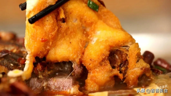 屋裡不讓坐,想吃坐門外,這館子咋這麼牛? 屋裡不讓坐,想吃坐門外,這館子咋這麼牛?