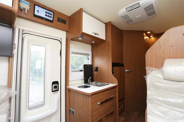 標配海爾SINDAR智慧控制系統,帶來無限便捷的網紅5號房車 標配海爾SINDAR智慧控制系統,帶來無限便捷的網紅5號房車