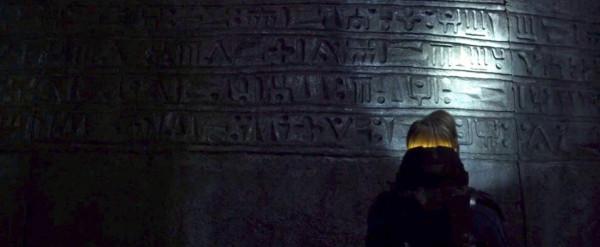 異形被高階外星種族奉為神，《普羅米修斯》完整版迷題解答