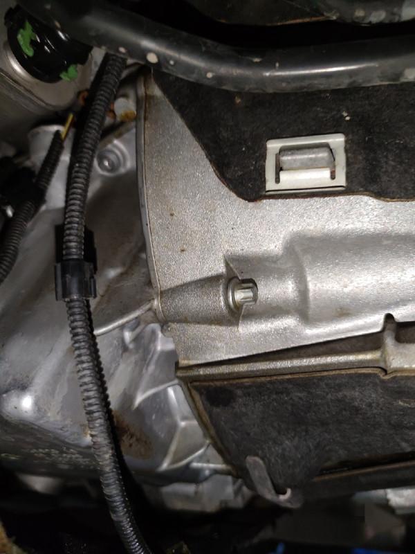 朋友嘴裡的偽豪車，32萬買輛18年的寶馬5系，回家過年頂用嗎？