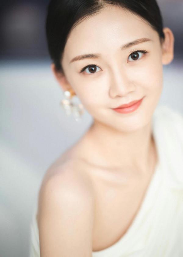 苗苗～高畫質寫真集，特美，現在知道為何鄭凱最終選擇苗苗了吧