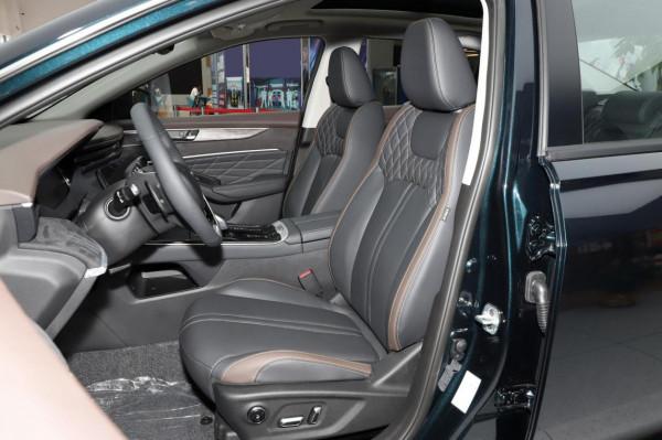 軸距2770mm,1.5T爆發190馬力,9.39萬起售,帶你體驗奕炫MAX 軸距2770mm,1.5T爆發190馬力,9.39萬起售,帶你體驗奕炫MAX