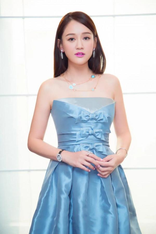 43歲陳喬恩少女氣息撲面而來