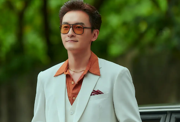 林心如連老公霍建華都拉來客串的《華燈初上》仍沒有脫離雌競 林心如連老公霍建華都拉來客串的《華燈初上》仍沒有脫離雌競