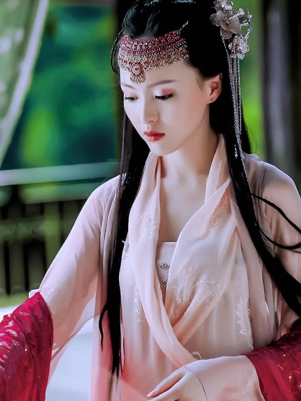 古裝戲沒救了?這些女明星的古裝造型一個比一個奇葩… 古裝戲沒救了?這些女明星的古裝造型一個比一個奇葩…