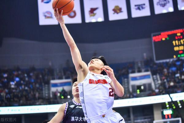 廣東中鋒迎來好訊息，籃板球被廣泛認可，外加得分手能助廣東奪冠
