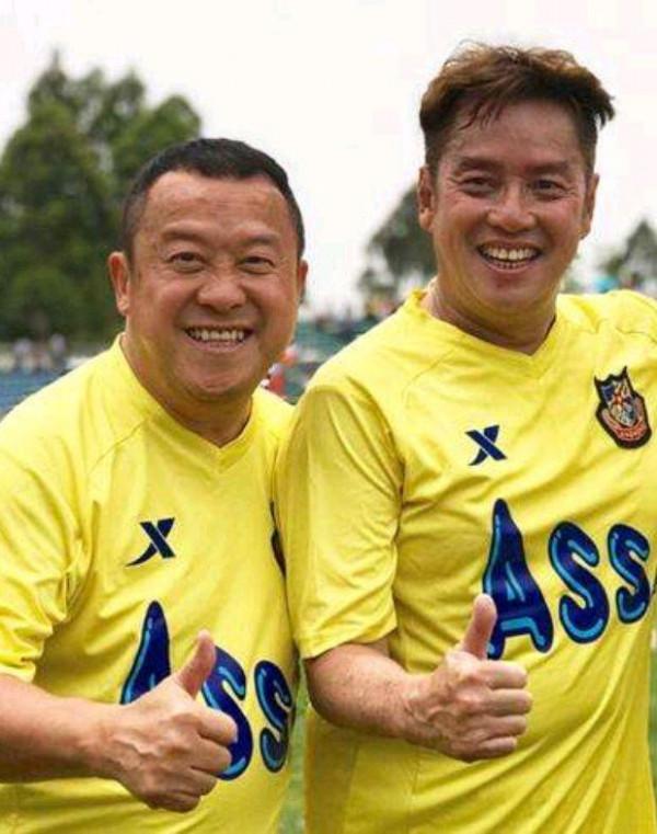 曾志偉:60歲大壽700多位明星到場祝賀,金像獎專門為他推遲舉辦 曾志偉:60歲大壽700多位明星到場祝賀,金像獎專門為他推遲舉辦