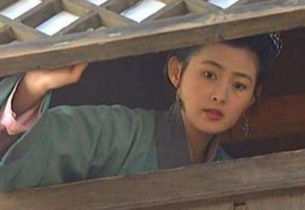 “武松”丁海峰，娶普通妻子相愛30年，兒女雙全惹人羨