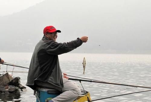 蚯蚓這麼用，垂釣效果是真的好，要不是我親眼所見，很難相信