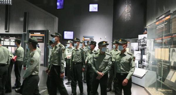 警鐘長鳴!銘記歷史,吾輩自強! 警鐘長鳴!銘記歷史,吾輩自強!