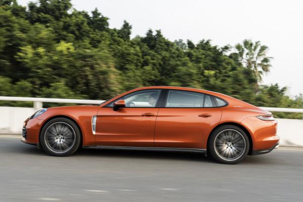 多面D級車！試駕保時捷Panamera行政加長版