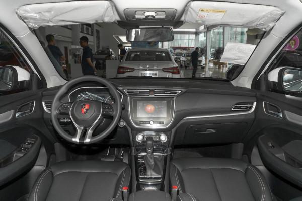 詳解榮威RX3,小型SUV,配1.6L發動機+CVT變速箱 詳解榮威RX3,小型SUV,配1.6L發動機+CVT變速箱