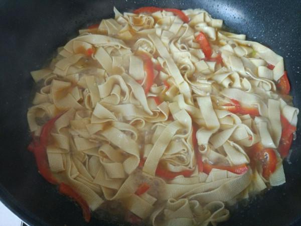 快手簡單家常菜，溜炒幹豆腐，美味下飯，爽口誘人