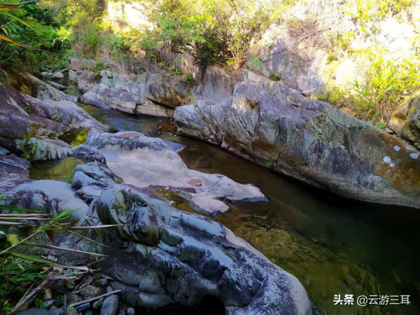 為什麼美景都藏在人跡罕至的地方，經常去玩的欖坑，竟然別有洞天