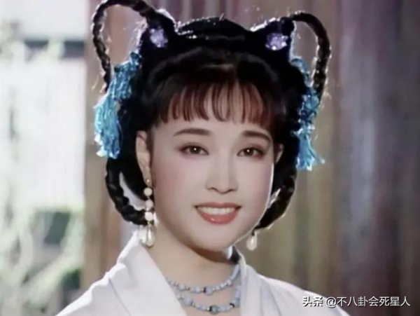 放過觀眾眼睛吧！42歲張無忌，40歲大學生，中年扮嫩太要命