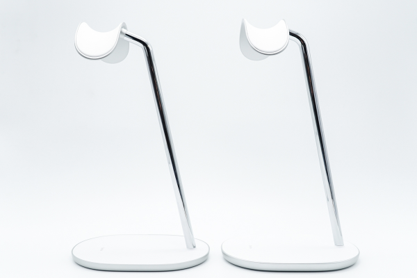 為 AirPods Max 和 AirPods Pro 安個家,邦克仕無線充電支架評測 為 AirPods Max 和 AirPods Pro 安個家,邦克仕無線充電支架評測