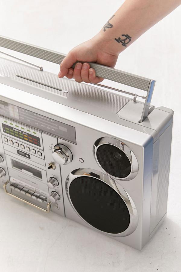 80年代行動式音響,帶盒式磁帶、CD、收音機、USB 、藍芽 80年代行動式音響,帶盒式磁帶、CD、收音機、USB 、藍芽