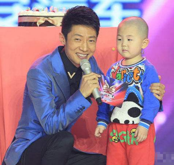 被當成搖錢樹的童星,鄧鳴賀去世時僅9歲,紀寶如被家人囚禁 被當成搖錢樹的童星,鄧鳴賀去世時僅9歲,紀寶如被家人囚禁