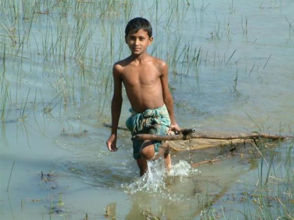 比印度還髒亂差？人口超過1.6億的孟加拉國為何這麼窮？