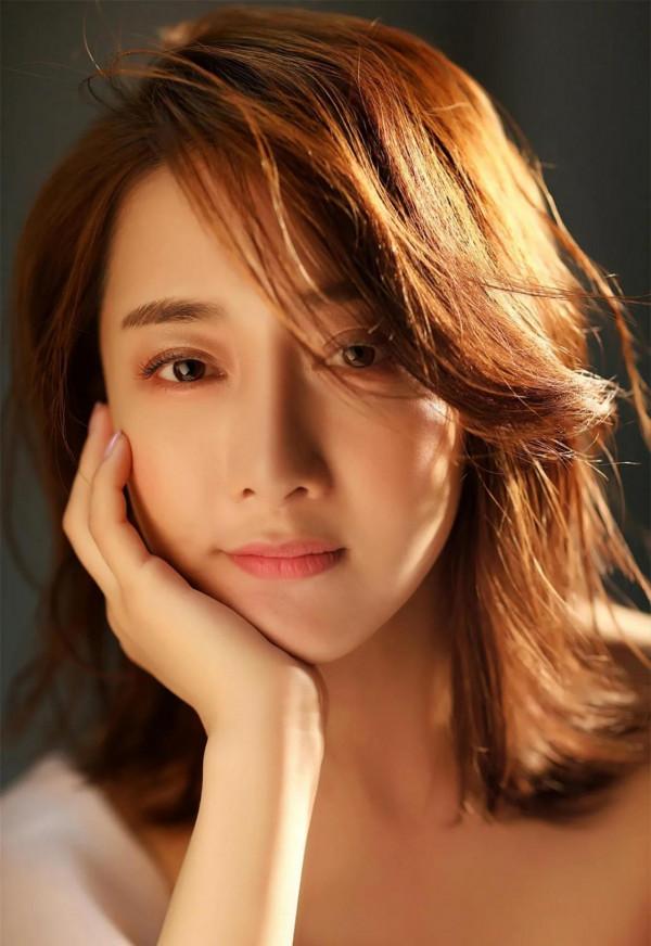 有喜歡李依曉的嗎？她曾是古裝第一美人，現在卻只能演反派角色