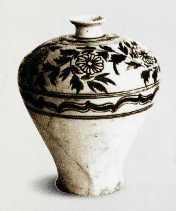 紀年銘文-明磁州窯褐地劃“永樂貳拾壹年”花卉紋梅瓶影象研析