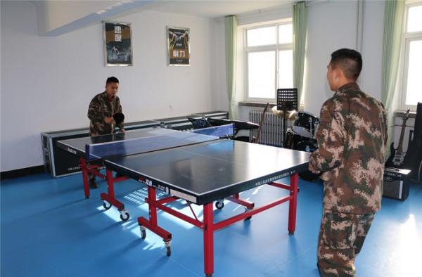 “迷彩式”週末軍營