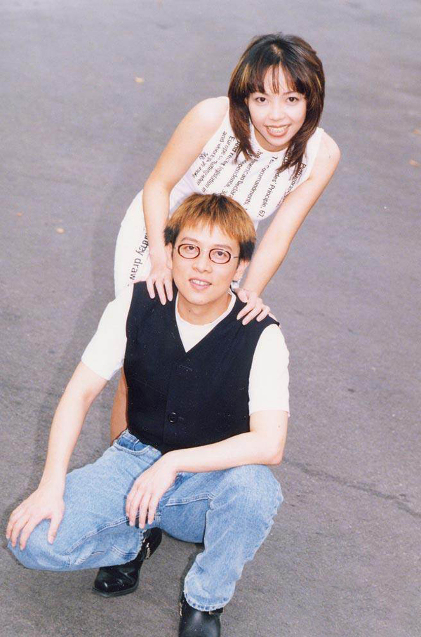 張雨生去世24年，母親孤獨守墓，苦守舊居10年的女朋友如今怎麼樣