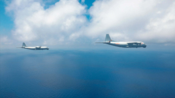 美高官呼籲不要被中國拉入軍備競賽陷阱,呼籲直接部署部隊到南海 美高官呼籲不要被中國拉入軍備競賽陷阱,呼籲直接部署部隊到南海