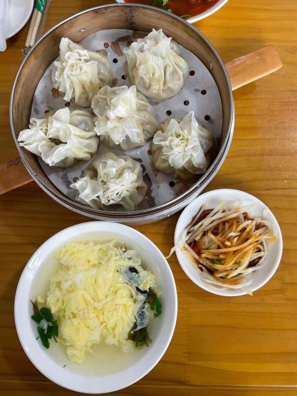 來到內蒙古,我見識到了草原民族的硬核早餐 來到內蒙古,我見識到了草原民族的硬核早餐