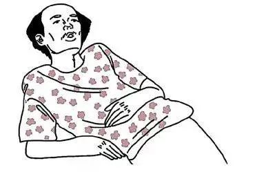 13歲女孩坐姿不良致嚴重脊柱側彎,這個壞習慣不可小覷 13歲女孩坐姿不良致嚴重脊柱側彎,這個壞習慣不可小覷