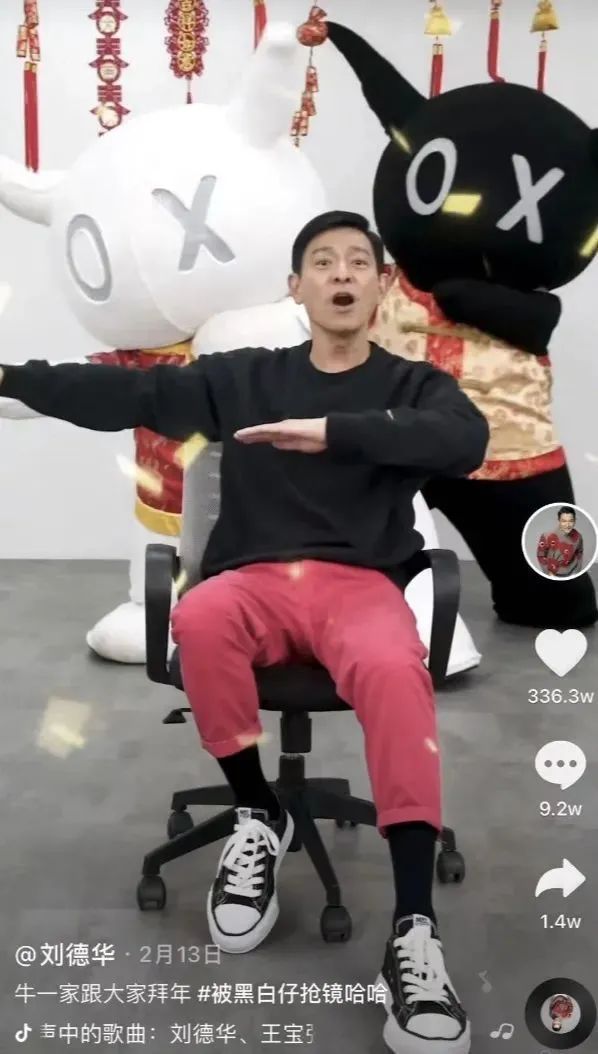 61歲劉德華拍影片秀廚藝,右手臂現出紅色血跡,身體狀況令人擔心 61歲劉德華拍影片秀廚藝,右手臂現出紅色血跡,身體狀況令人擔心